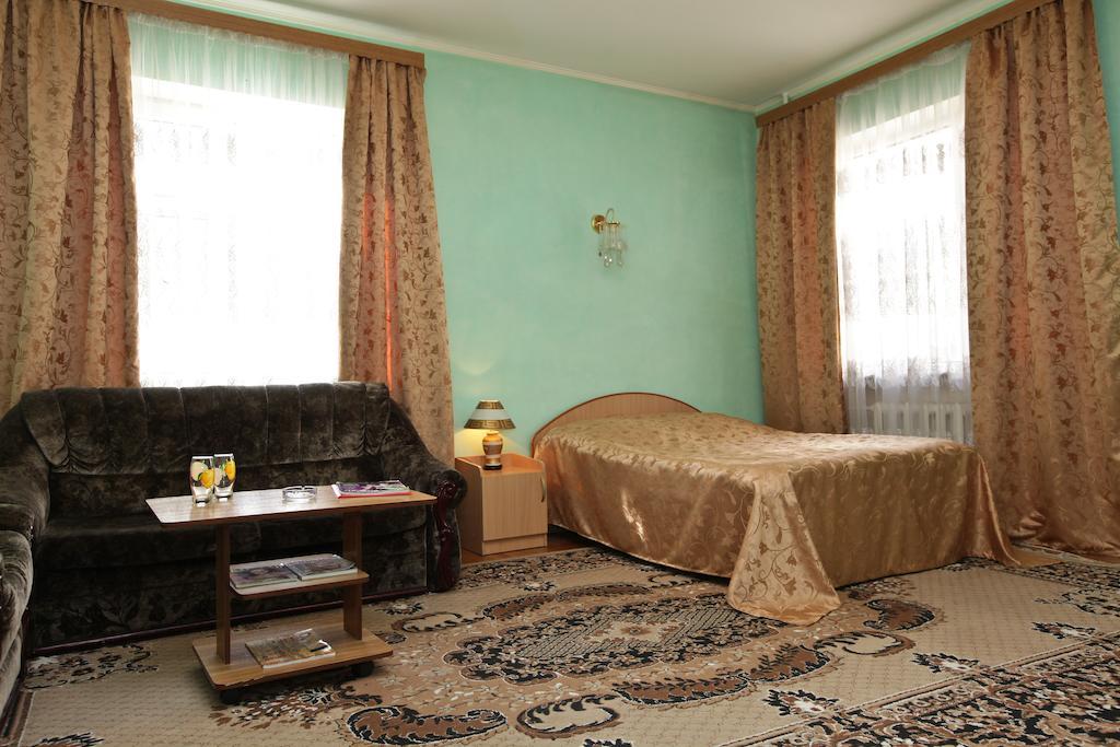 Domashny Ochag Hotel Krasnodar Room photo